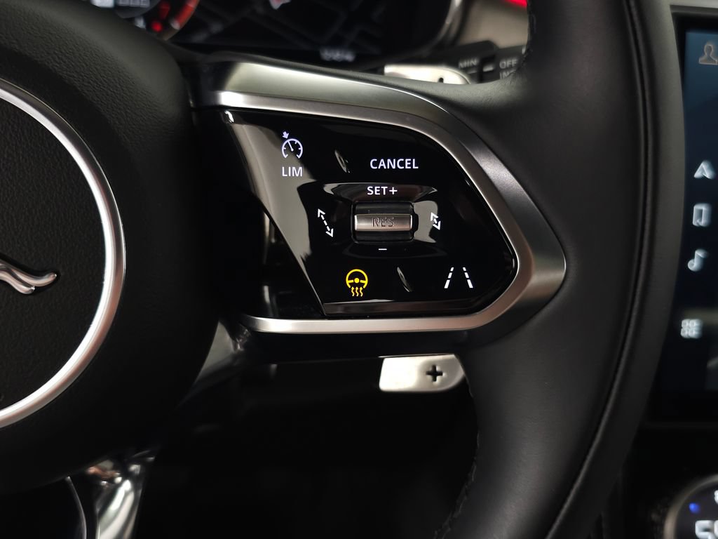 Used 2026 Jaguar F-PACE R-Dynamic S AWD/4WD image 24
