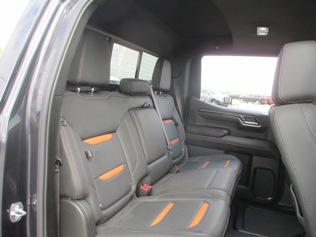 Used 2024 GMC Sierra 1500 AT4 w/ Technology Package image 26
