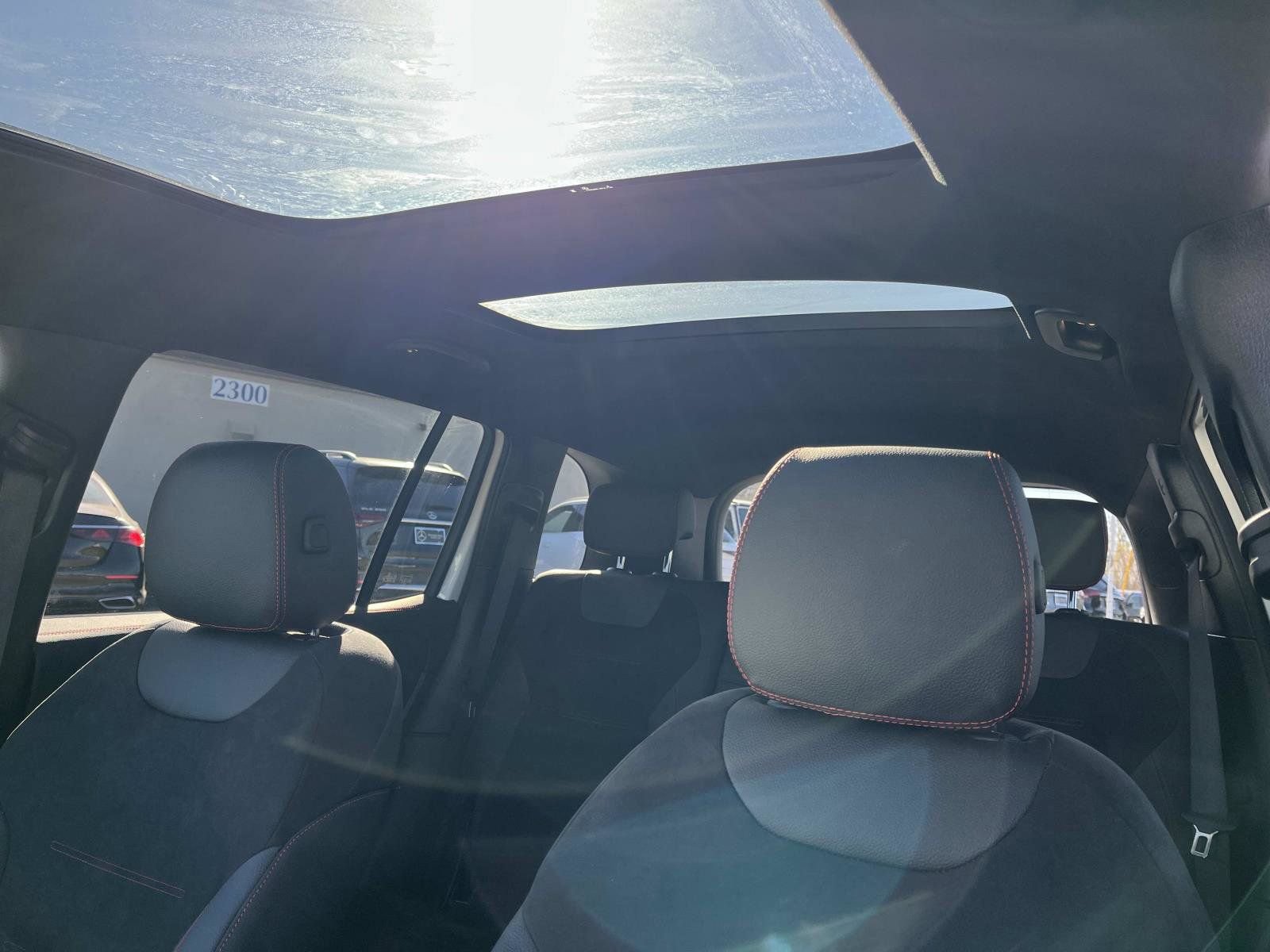 Certified 2024 Mercedes-Benz GLB 250 image 23