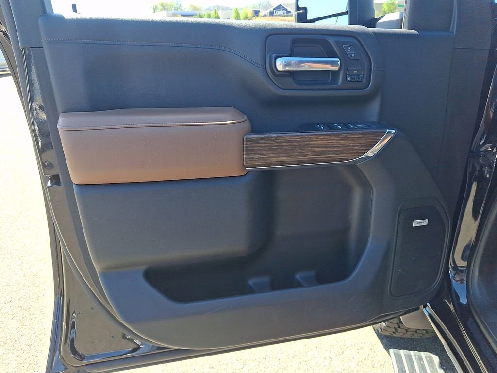 Used 2022 Chevrolet Silverado 2500 High Country w/ Safety Package II AWD/4WD image 12