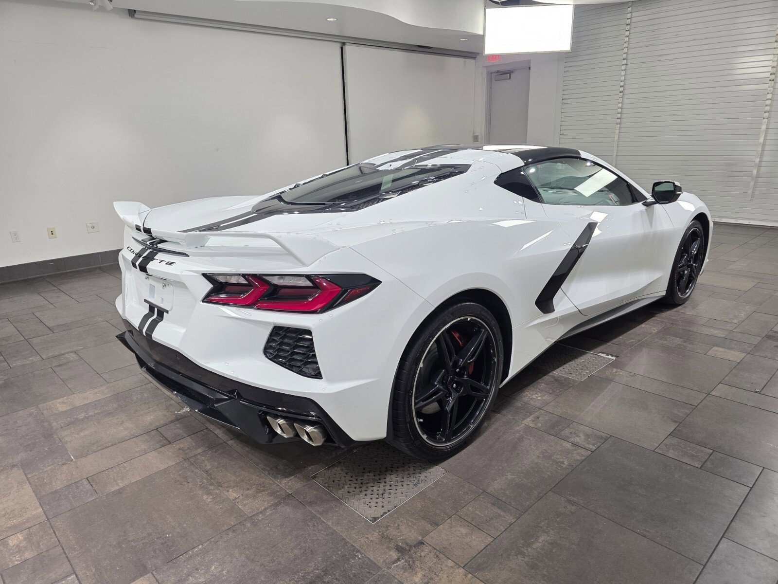 Used 2020 Chevrolet Corvette Stingray Premium Cpe w/ 3LT Preferred Equipment Group image 25