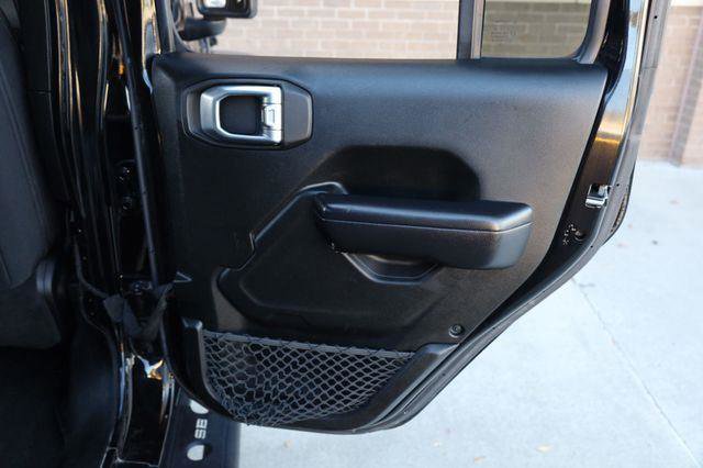Used 2018 Jeep Wrangler Unlimited Sport S AWD/4WD image 24