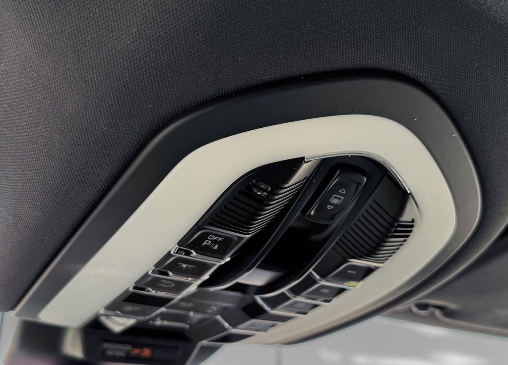 Used 2020 Porsche Macan GTS image 20