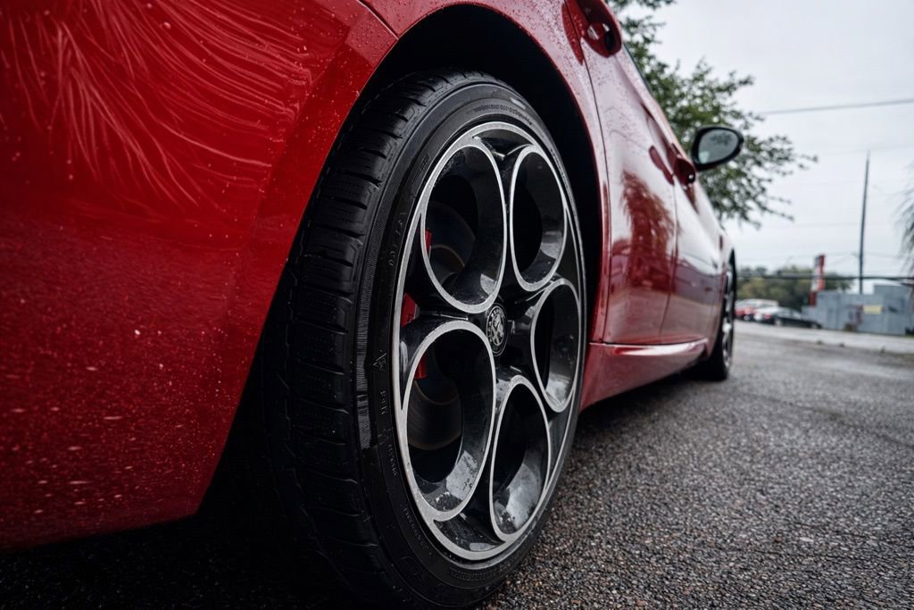 Used 2023 Alfa Romeo Giulia Veloce image 11