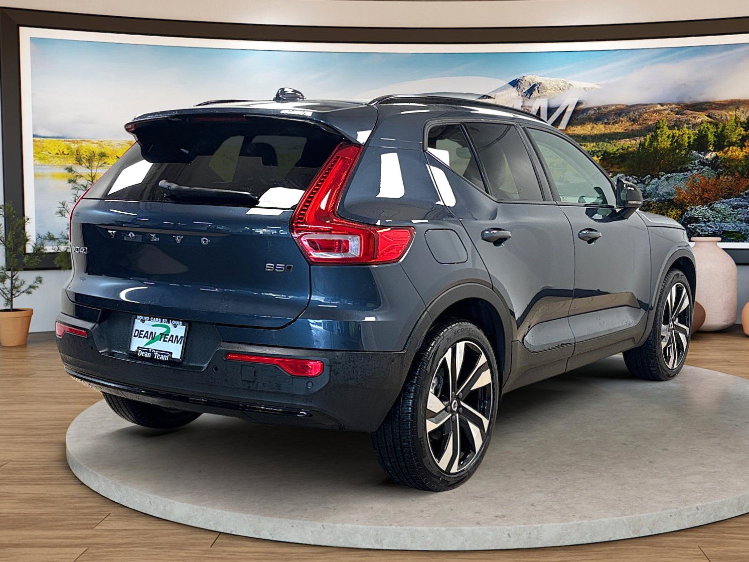 New 2026 Volvo XC40 B5 Ultra w/ Climate Package AWD/4WD image 6