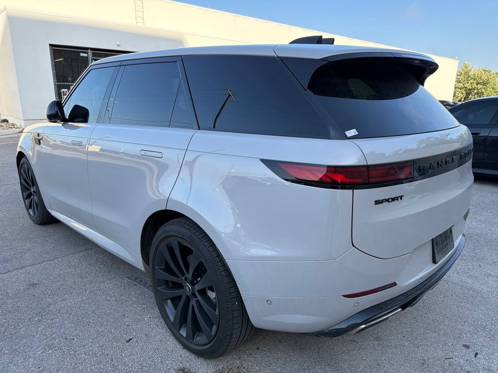 Used 2025 Land Rover Range Rover Sport Dynamic SE AWD/4WD image 3
