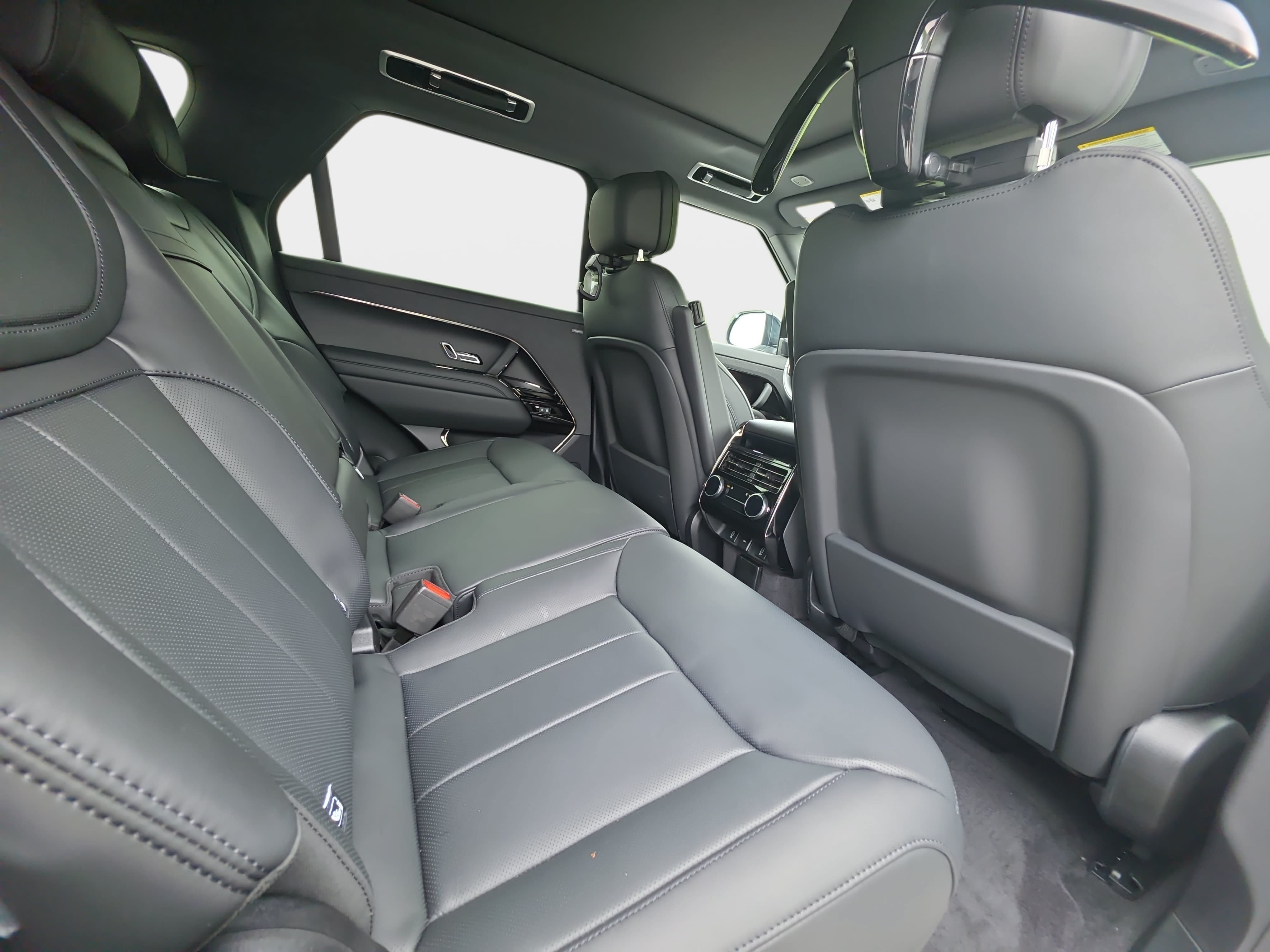 New 2026 Land Rover Range Rover Sport Dynamic SE AWD/4WD image 11