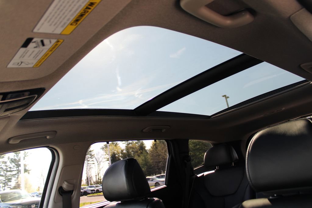 Used 2023 Hyundai Santa Fe Limited image 31