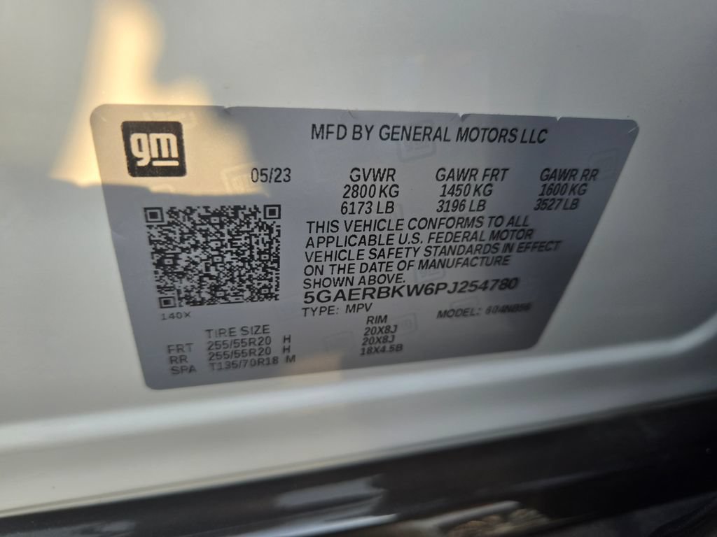 Used 2023 Buick Enclave Essence w/ Sport Touring Edition FWD image 13