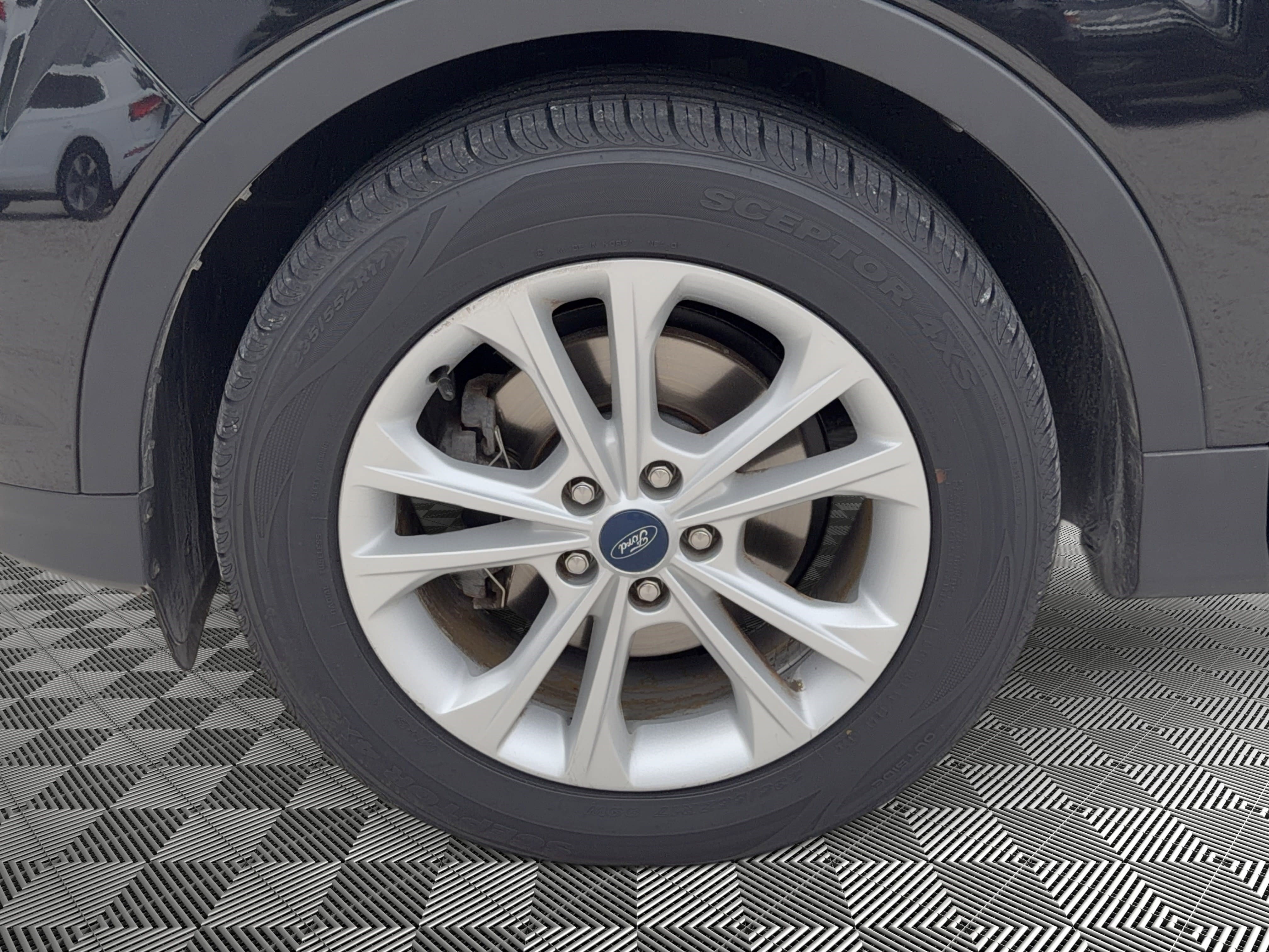 Used 2019 Ford Escape SE FWD image 12
