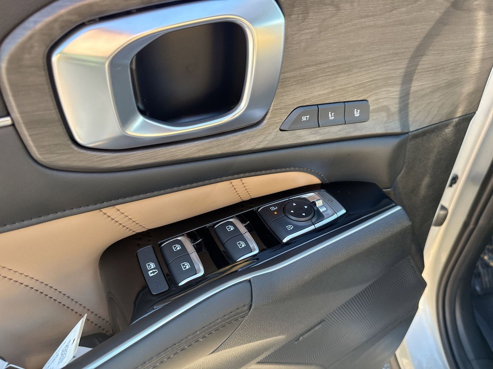 Used 2026 Kia Sorento SX Prestige w/ Olive Brown Leather Package image 15