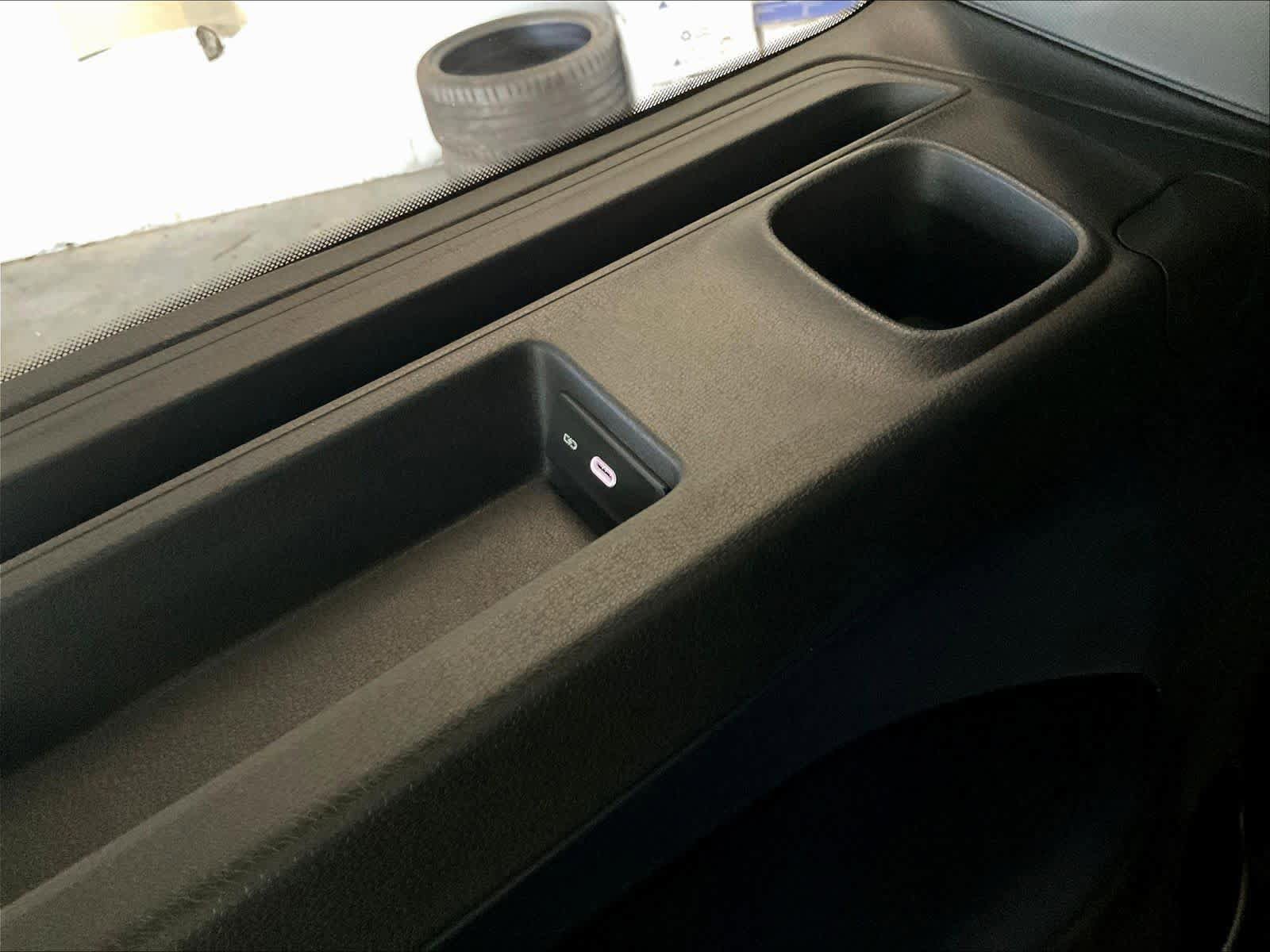 New 2025 Volkswagen ID. Buzz Pro S RWD image 22