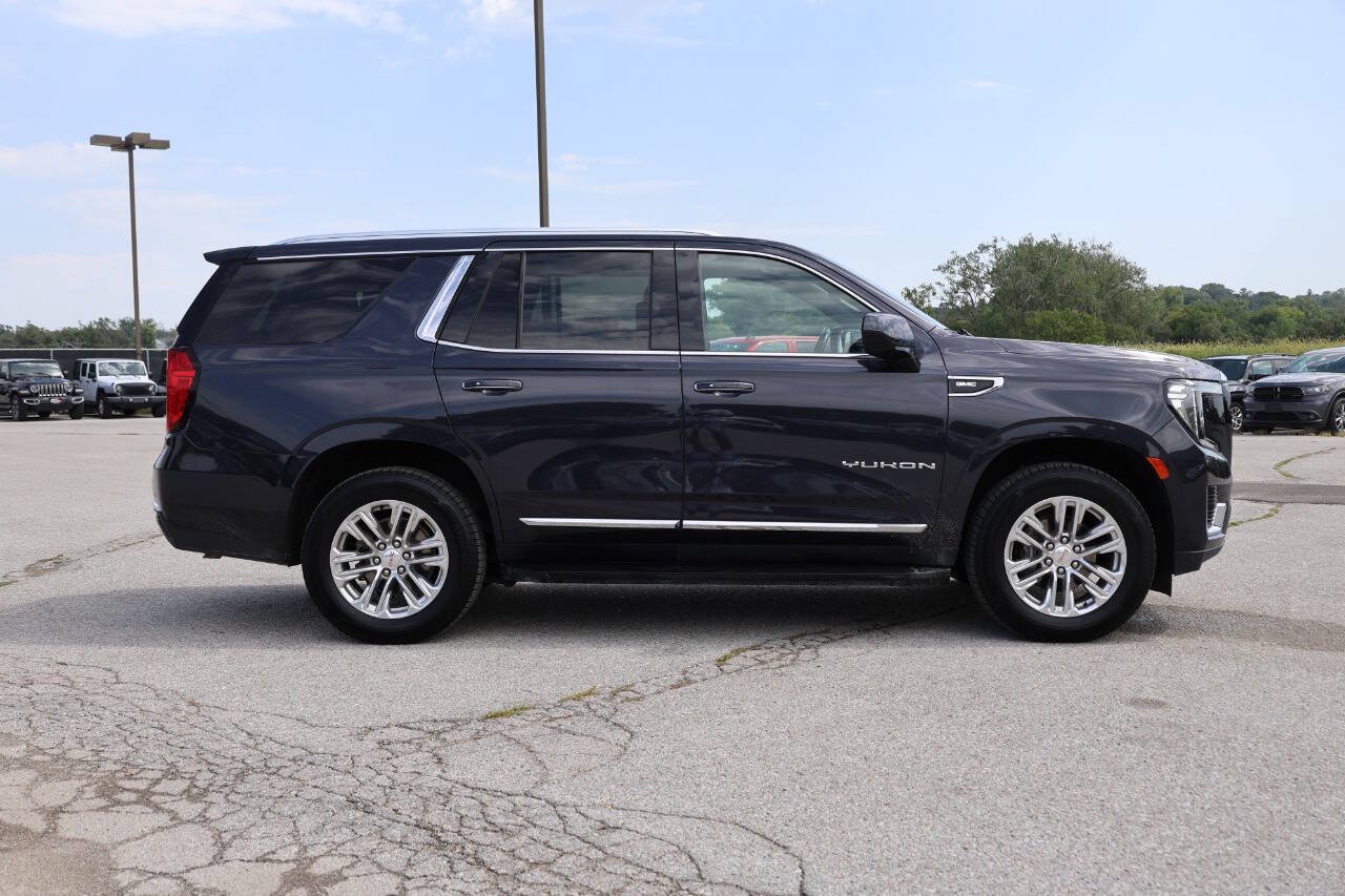 Used 2023 GMC Yukon SLT AWD/4WD image 7