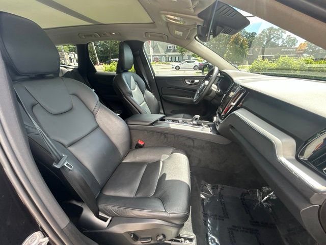 Certified 2024 Volvo XC60 B5 Core w/ Climate Package AWD/4WD image 15