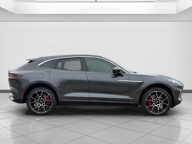 Used 2021 Aston Martin DBX image 9