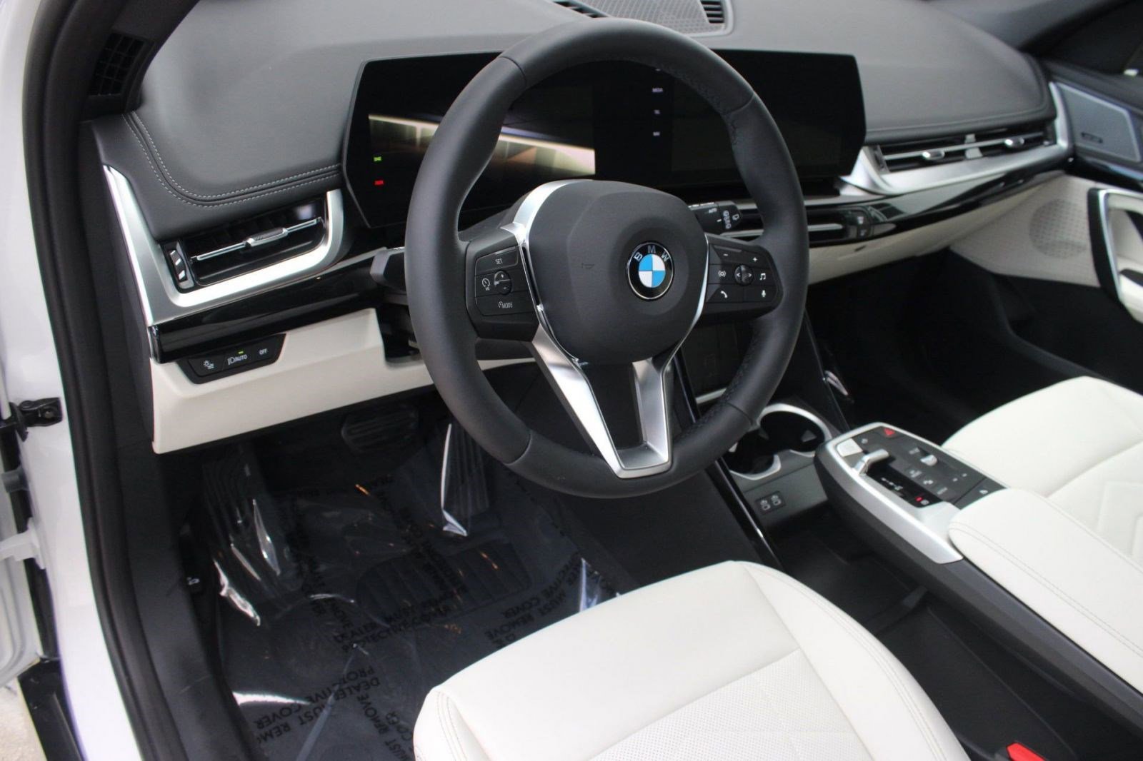 Used 2026 BMW X1 xDrive28i w/ Convenience Package AWD/4WD image 4