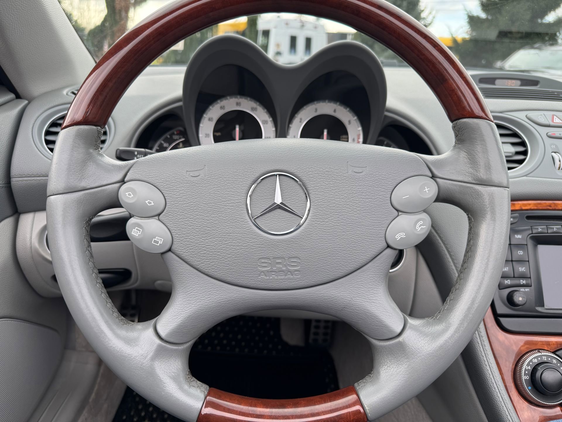 Used 2004 Mercedes-Benz SL 500 image 31