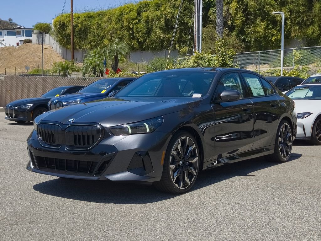 New 2026 BMW 530i w/ M Sport Package RWD image 2