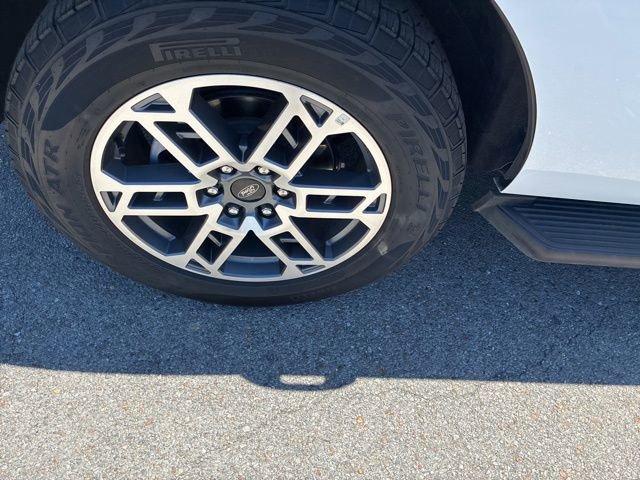 Used 2025 Ford Expedition Active AWD/4WD image 18