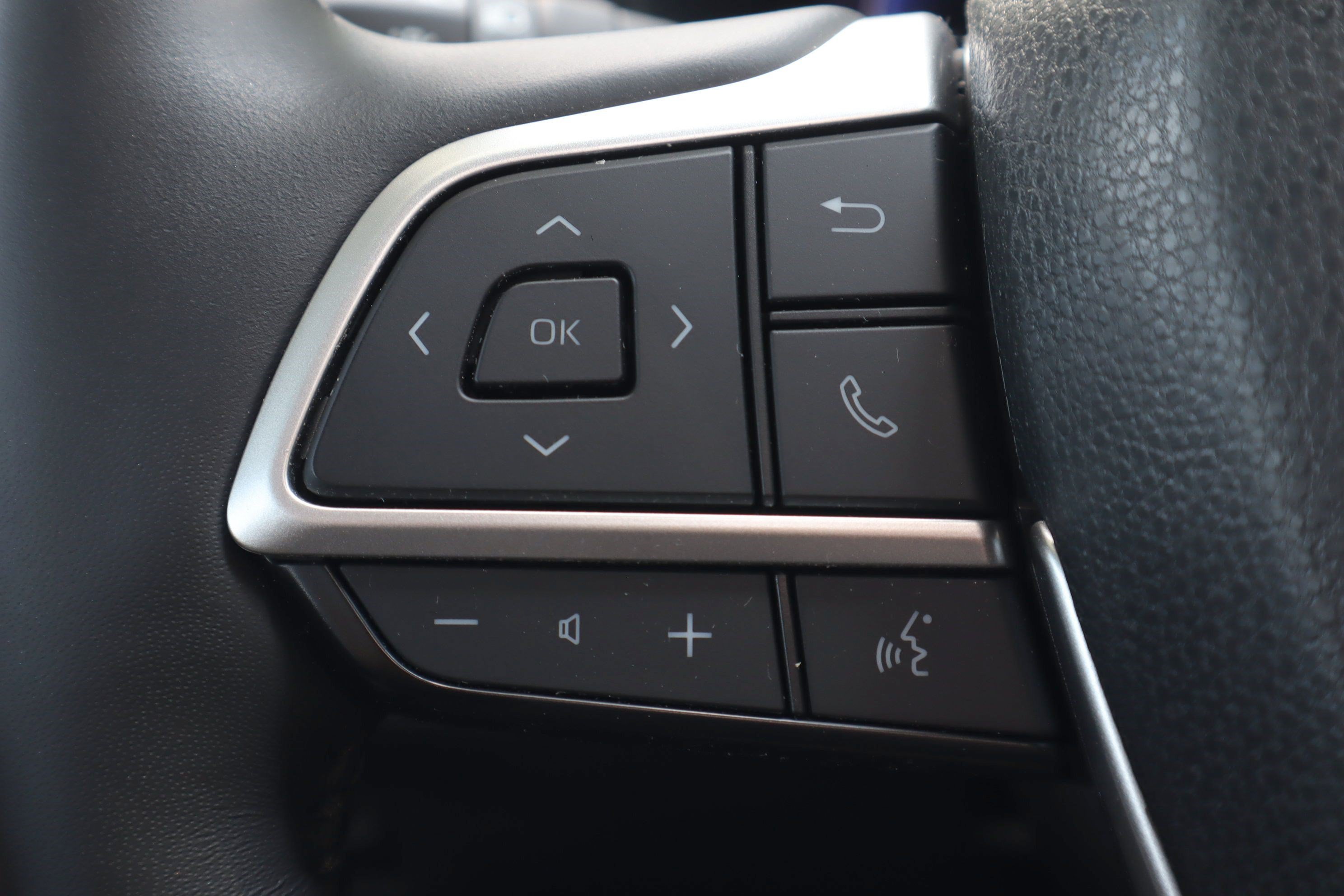 Used 2025 Toyota Grand Highlander AWD image 21