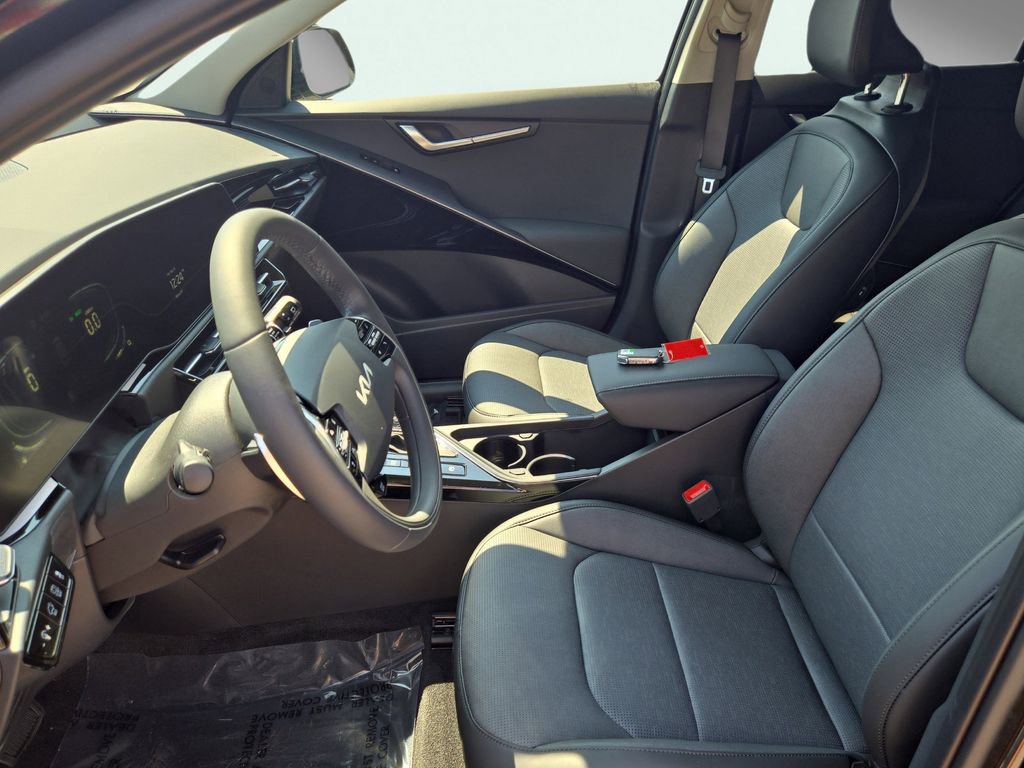 New 2025 Kia Niro SX image 18