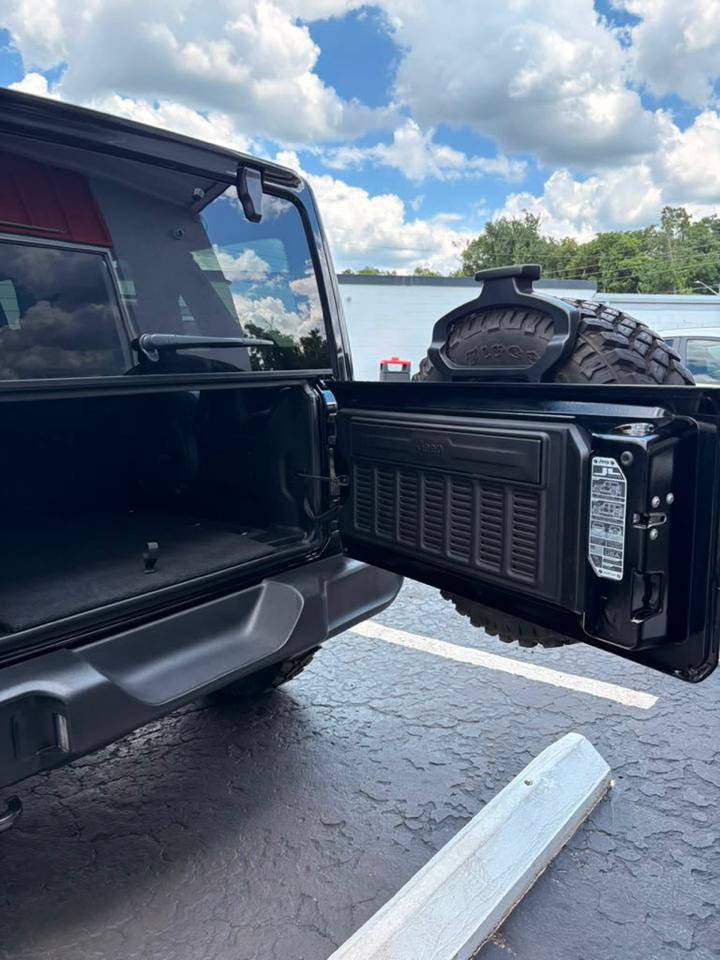 Used 2021 Jeep Wrangler Unlimited Sport AWD/4WD image 12