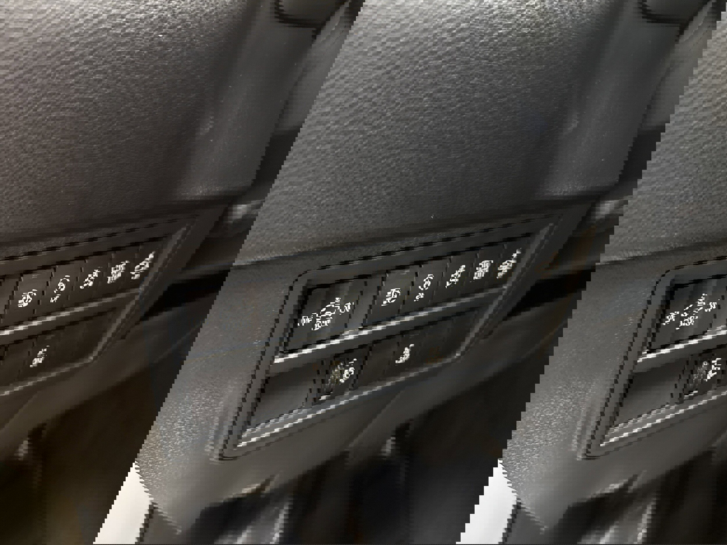 Used 2022 Toyota Tundra SR5 w/ SR5 Premium Package image 27