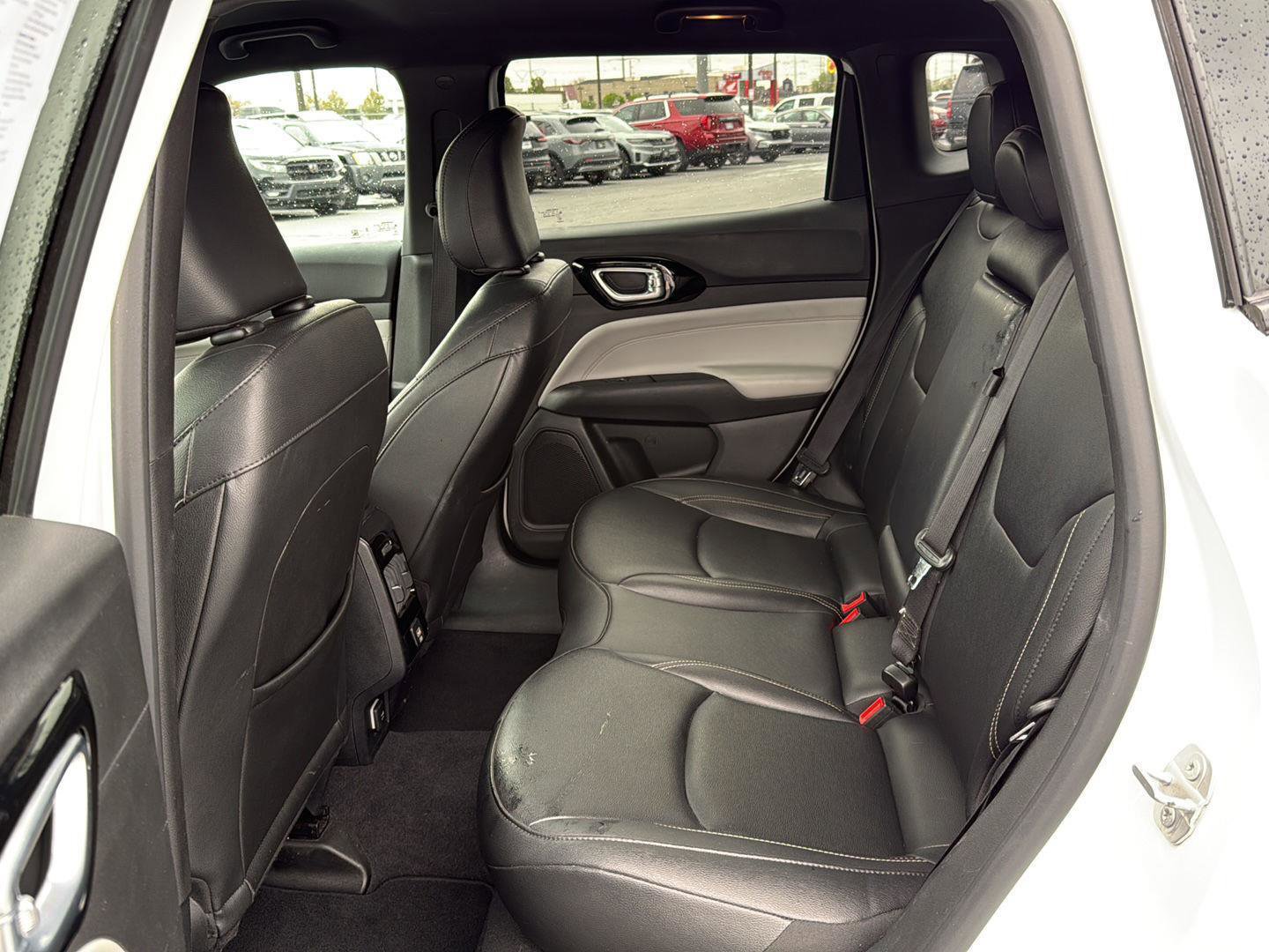 Used 2025 Jeep Compass Limited AWD/4WD image 27