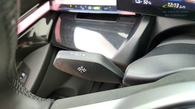 Used 2025 BMW i5 xDrive40 w/ Premium Package image 41