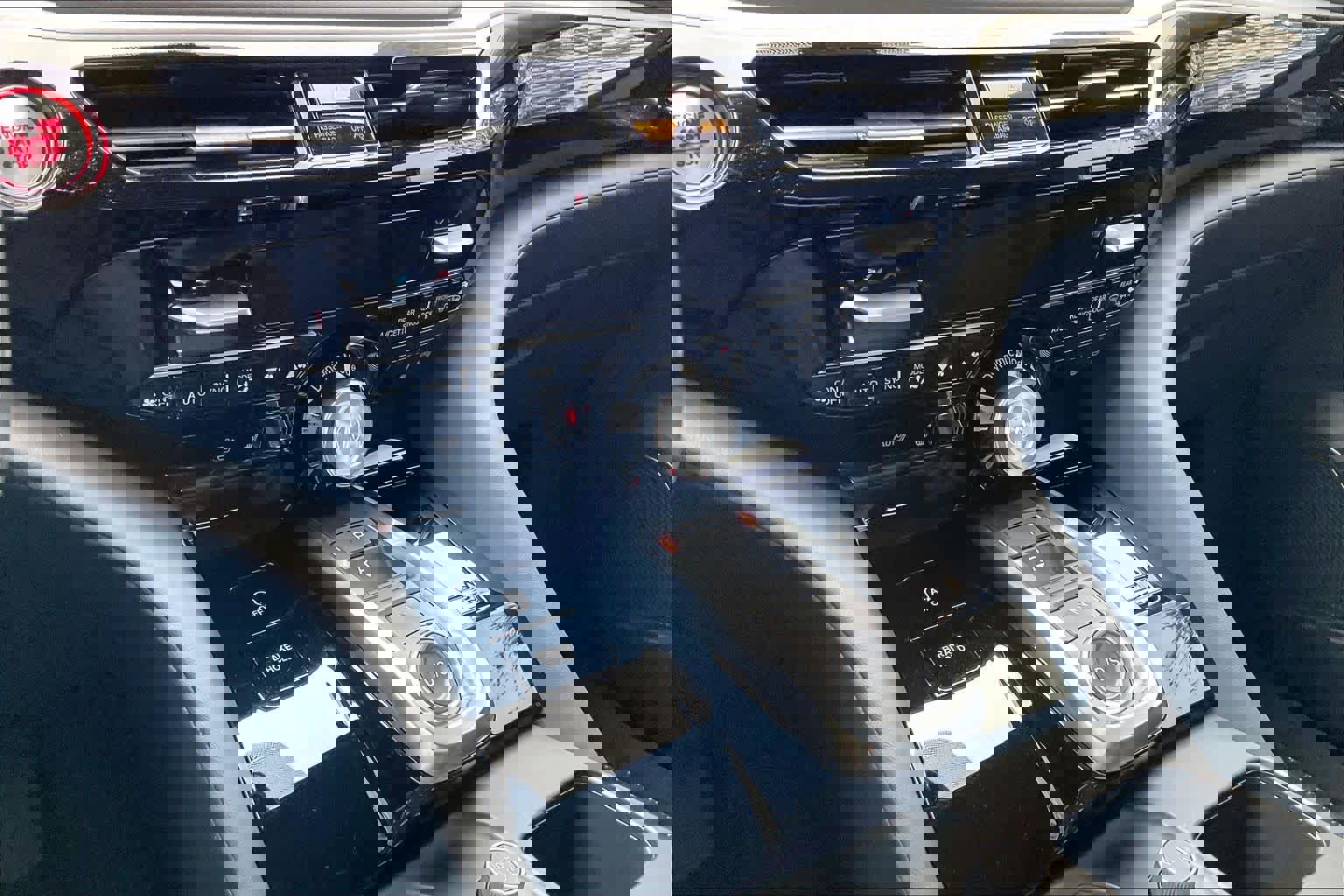 Used 2024 Acura MDX SH-AWD w/ Technology Package image 34