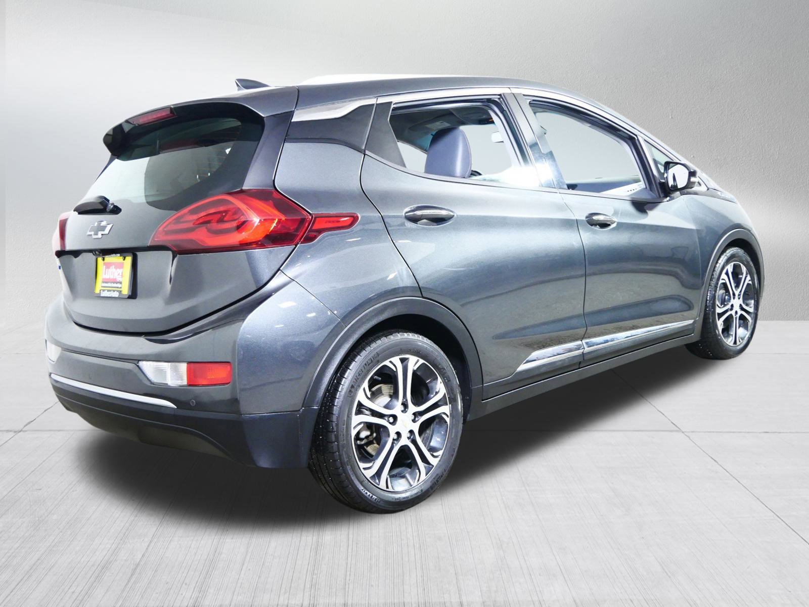 Used 2019 Chevrolet Bolt Premier w/ Infotainment Package image 7