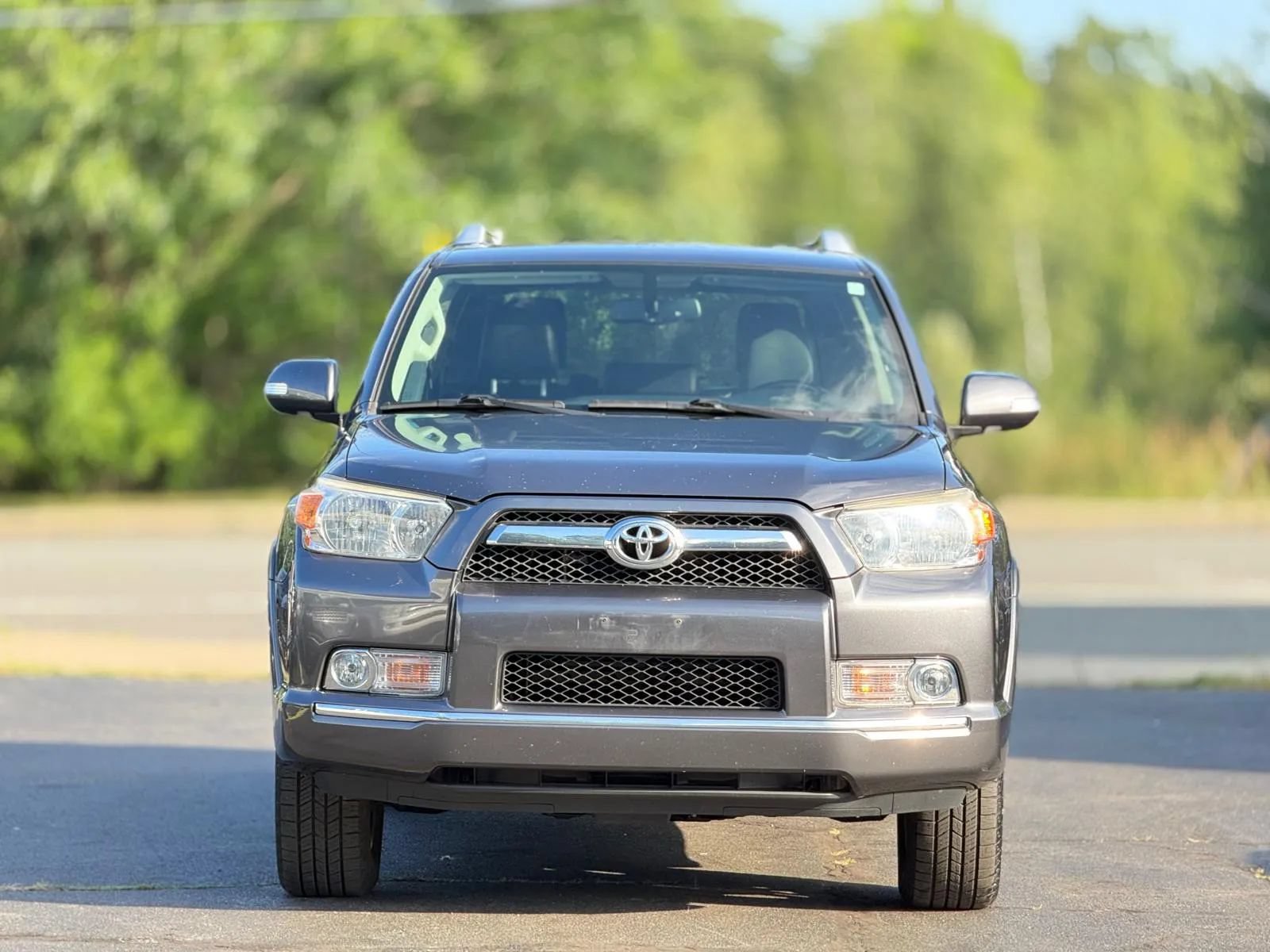 Used 2011 Toyota 4Runner Limited AWD/4WD image 4