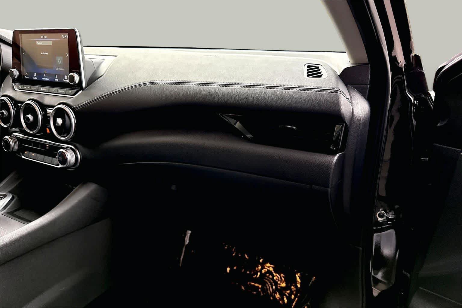 Used 2025 Nissan Sentra SV FWD image 19