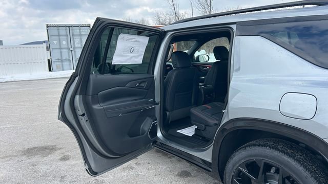 New 2026 Chevrolet Traverse RS image 28