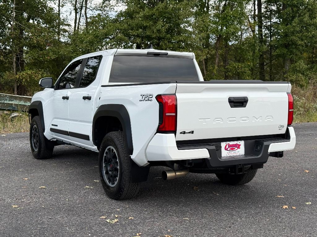 Used 2024 Toyota Tacoma TRD Off-Road image 5