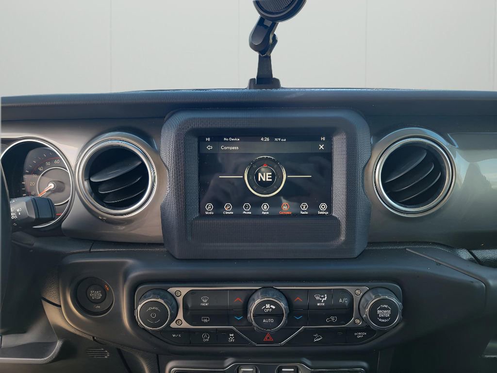 Used 2020 Jeep Wrangler Unlimited Sahara image 22