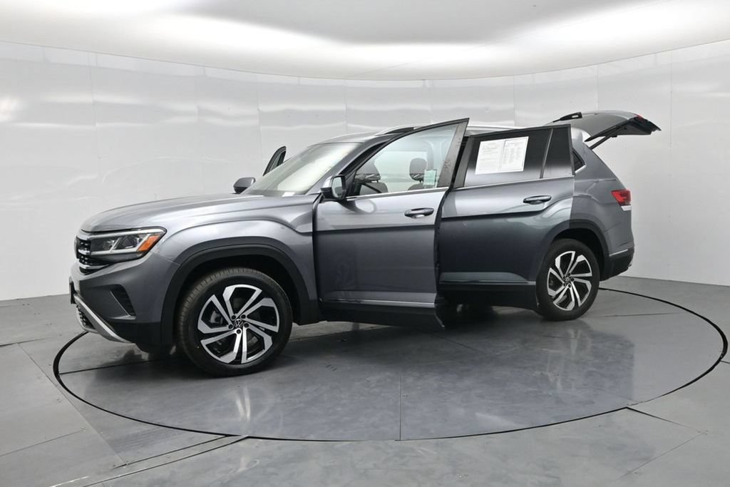 Used 2023 Volkswagen Atlas SEL AWD/4WD image 34