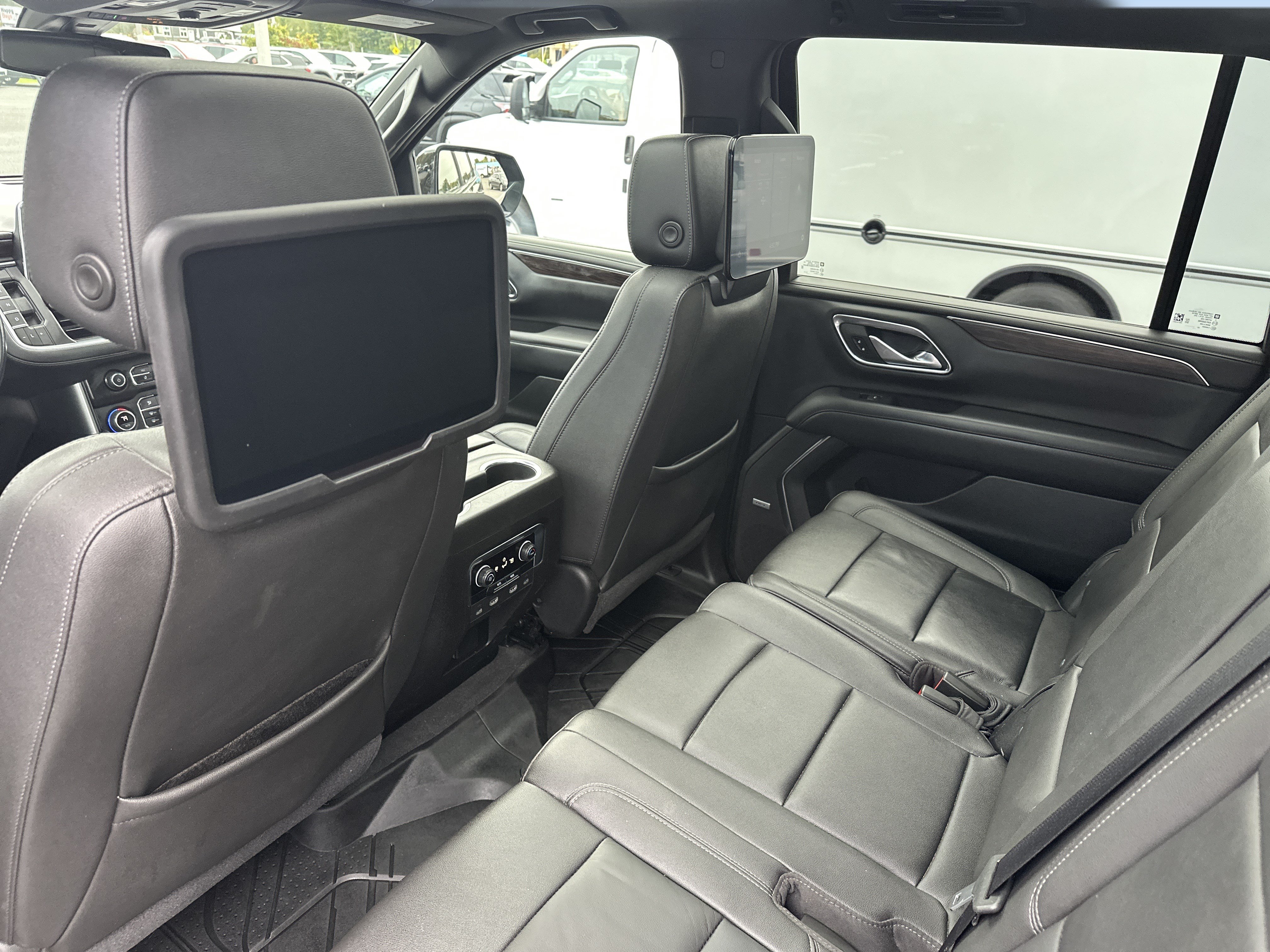 Certified 2021 Chevrolet Suburban Z71 w/ Rear Media and Nav Package AWD/4WD image 9