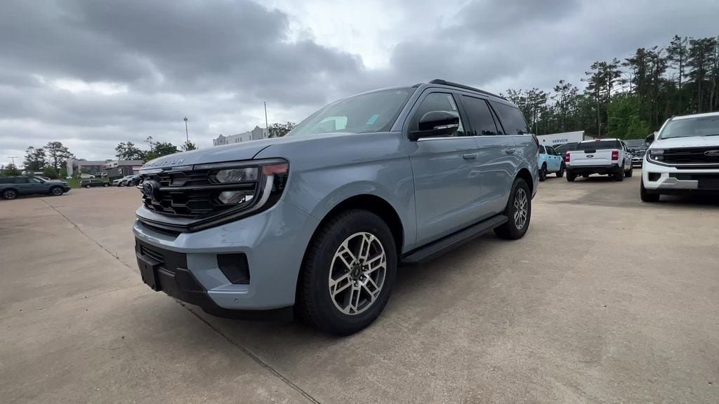 New 2026 Ford Expedition Active RWD image 2
