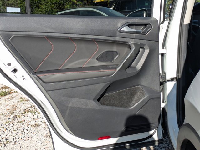 Used 2024 Volkswagen Tiguan SE image 20