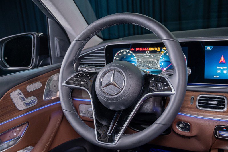 New 2026 Mercedes-Benz GLS 450 4MATIC image 16