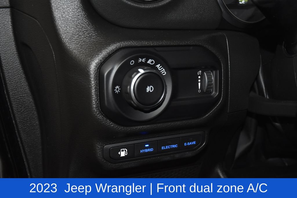 Used 2023 Jeep Wrangler Unlimited Sahara AWD/4WD image 11
