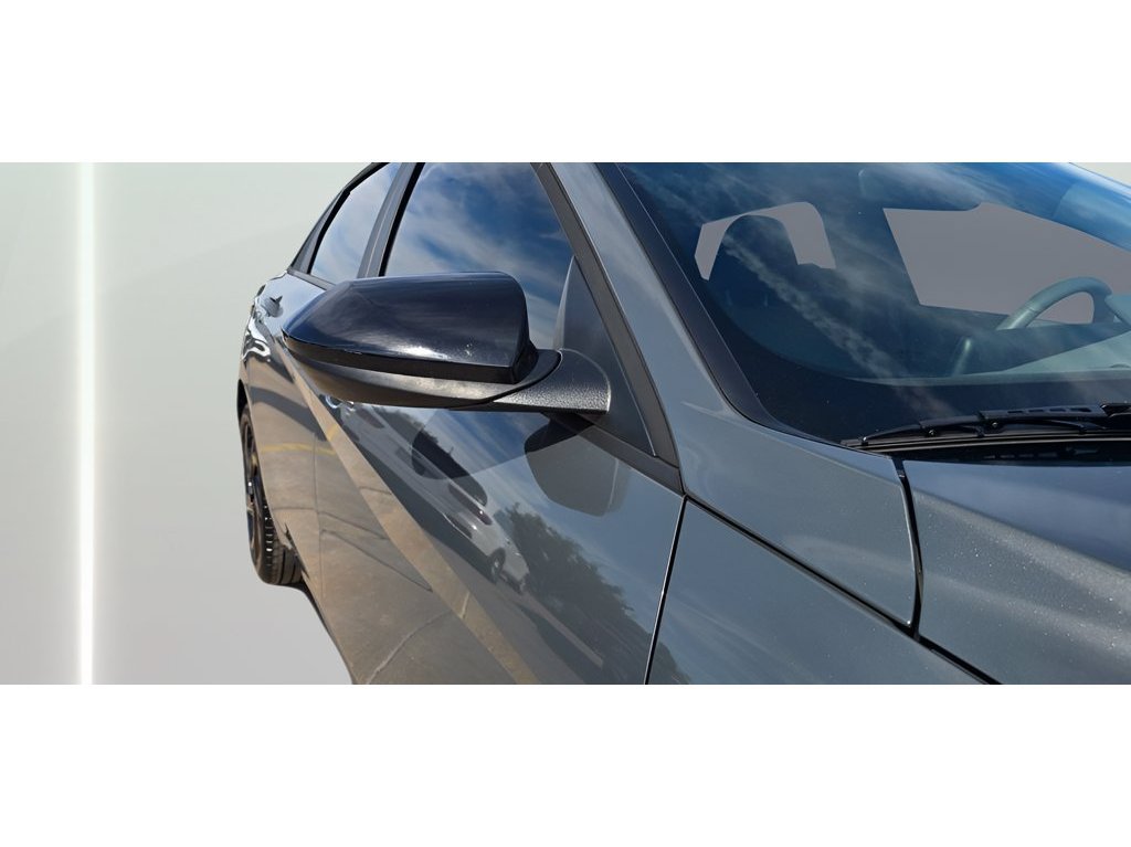 Used 2026 Hyundai Elantra Sport FWD image 41