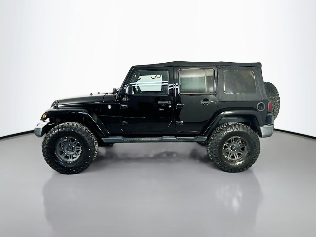 Used 2016 Jeep Wrangler Unlimited Sahara AWD/4WD image 4