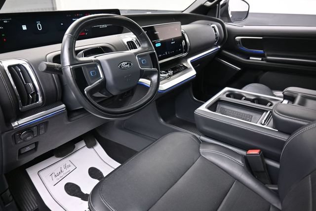 Used 2025 Ford Expedition Max Platinum w/ Stealth Appearance Package AWD/4WD image 18