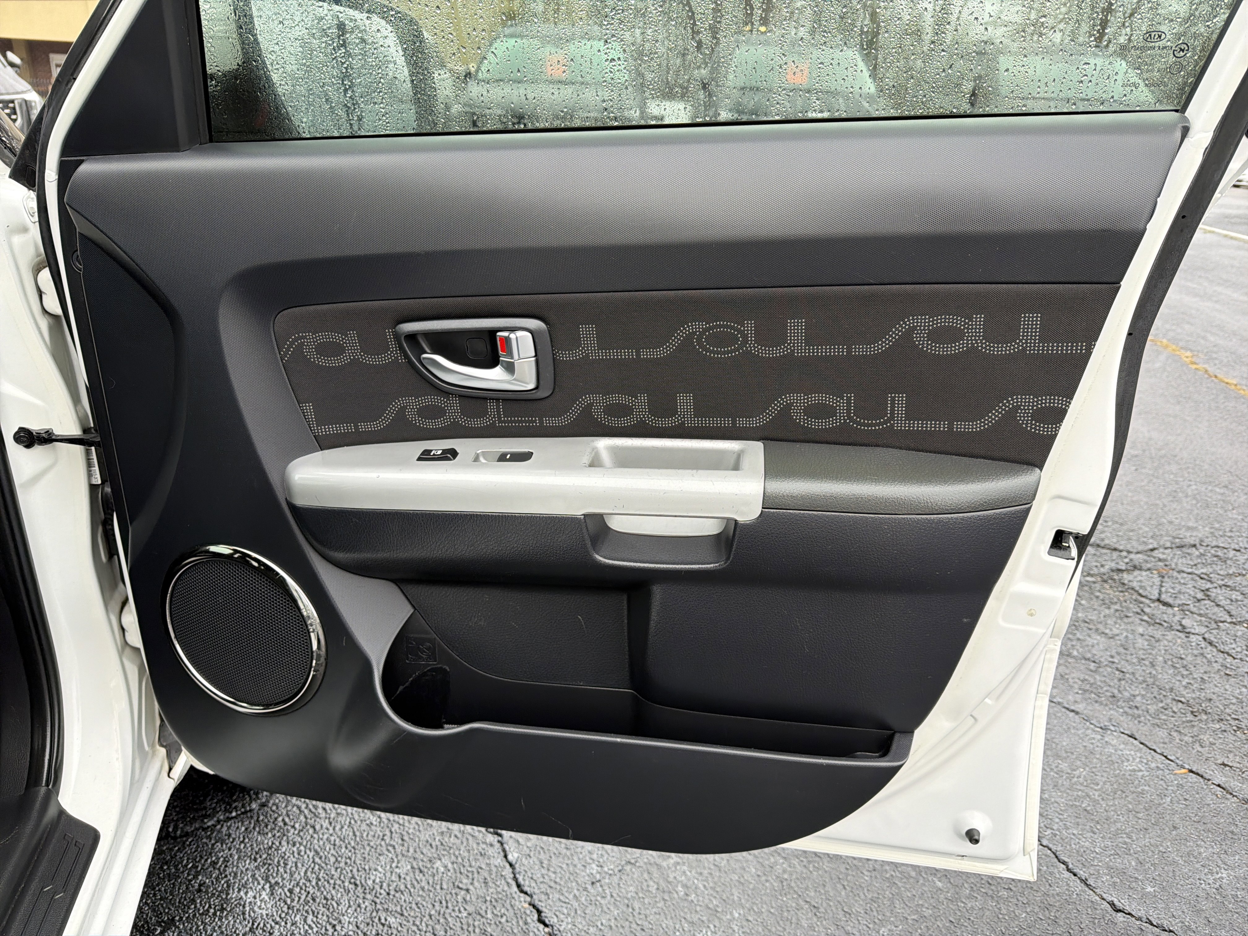 Used 2012 Kia Soul + image 14