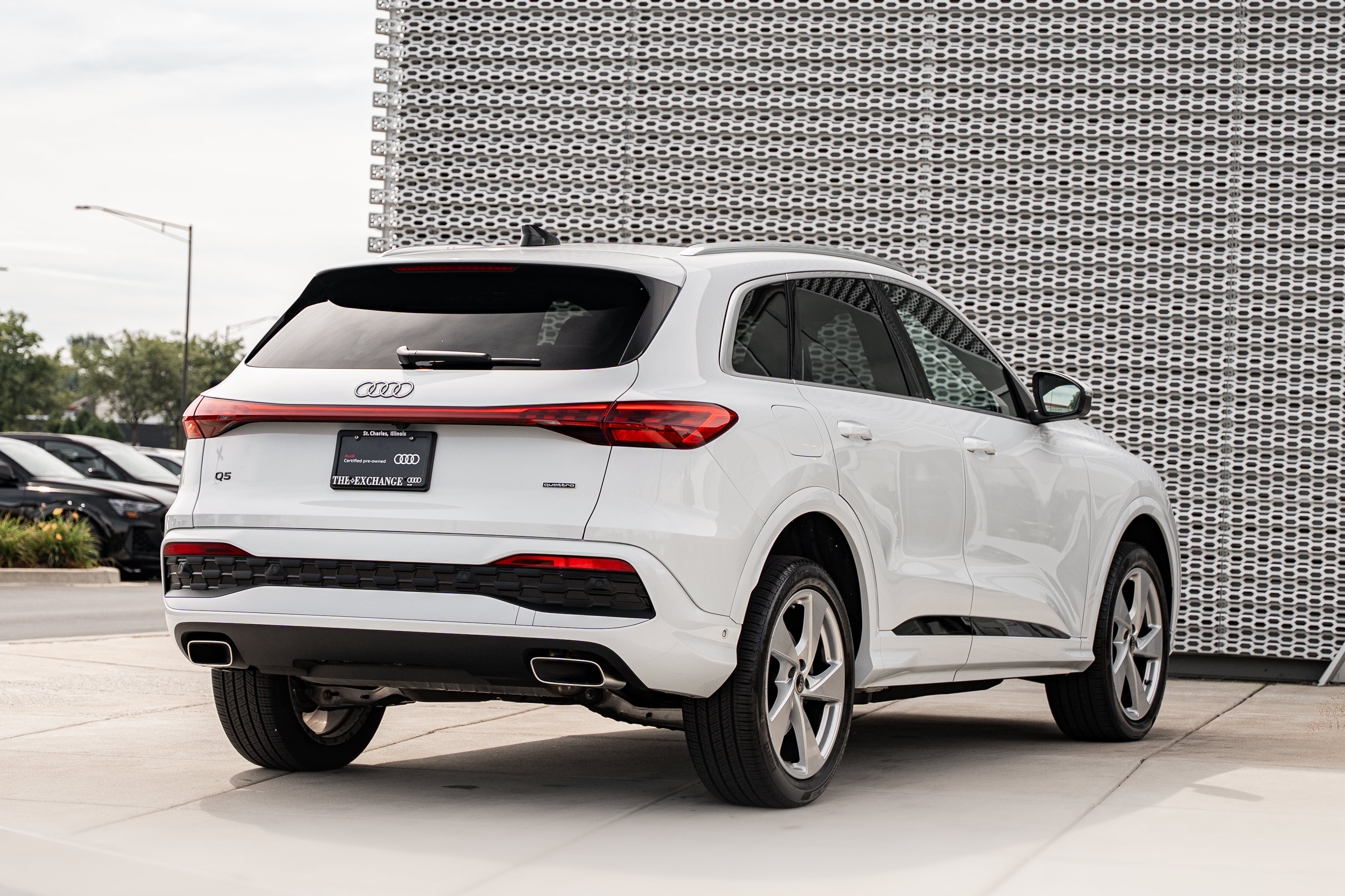 Certified 2025 Audi Q5 Premium Plus w/ Premium Plus AWD/4WD image 4