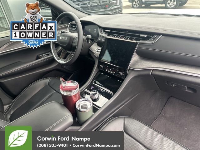 Used 2024 Jeep Grand Cherokee Limited w/ Luxury Tech Group II image 13