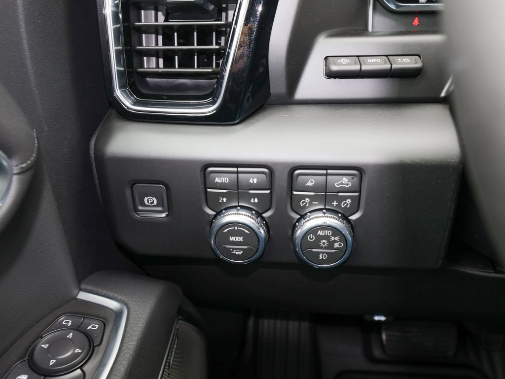 New 2026 GMC Sierra 1500 Denali w/ Technology Package AWD/4WD image 25