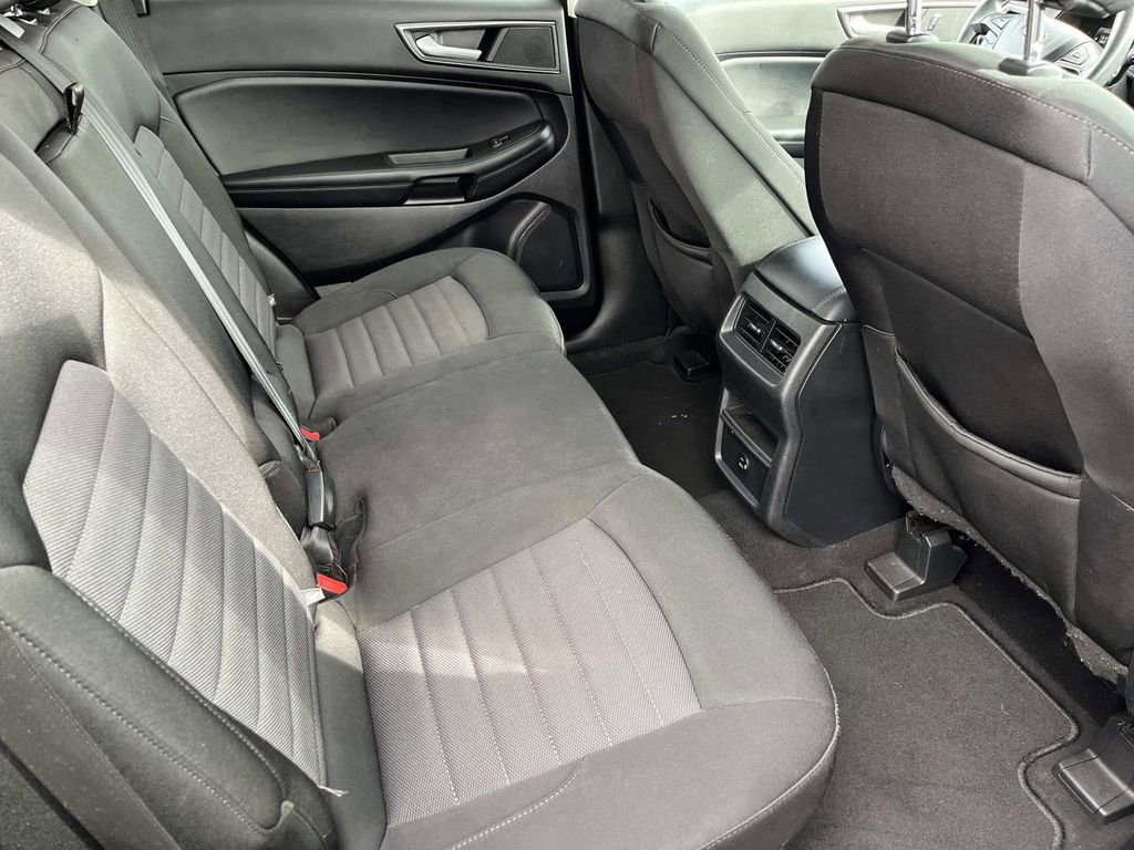 Used 2022 Ford Edge SE w/ Black Appearance Package image 20